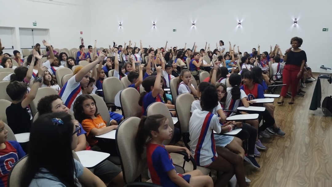 Colégio Copérnico realiza palestra sobre Bullying