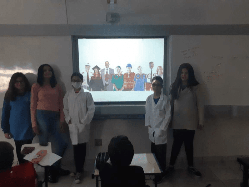 Las Profesiones y los Establecimi...