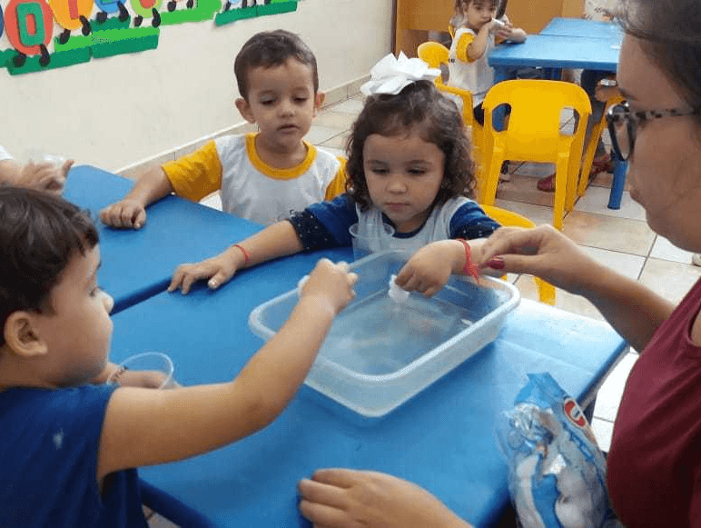 Contação de história desenvolvend...