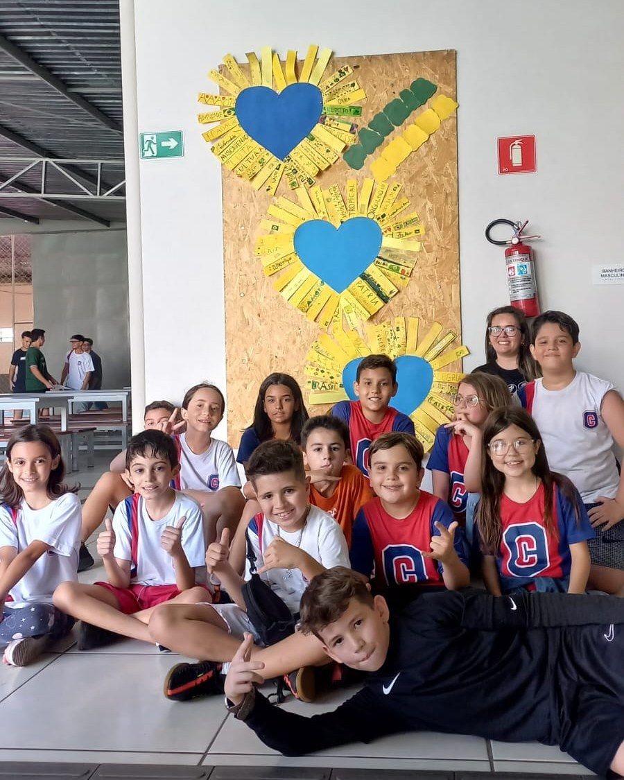 Alunos comemoram dia  7 de setembro