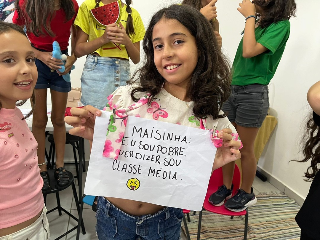 Alunos realizam trote de final de ano