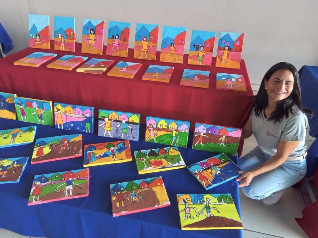 Alunos fazem releitura das obras de Ivan Cruz