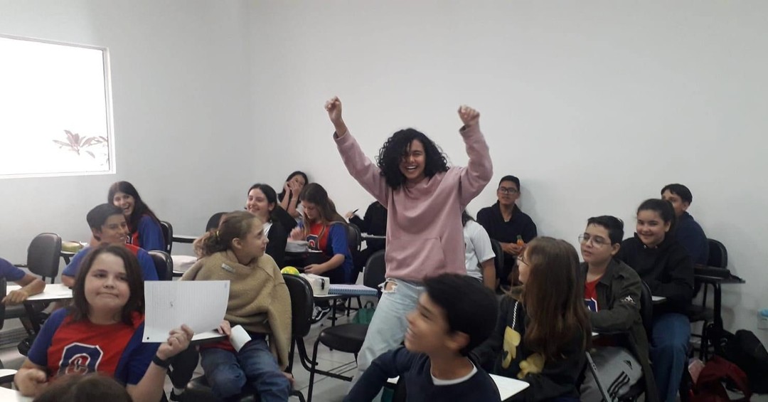 Alunos usam bingo para ajudar na memorização da tabuada