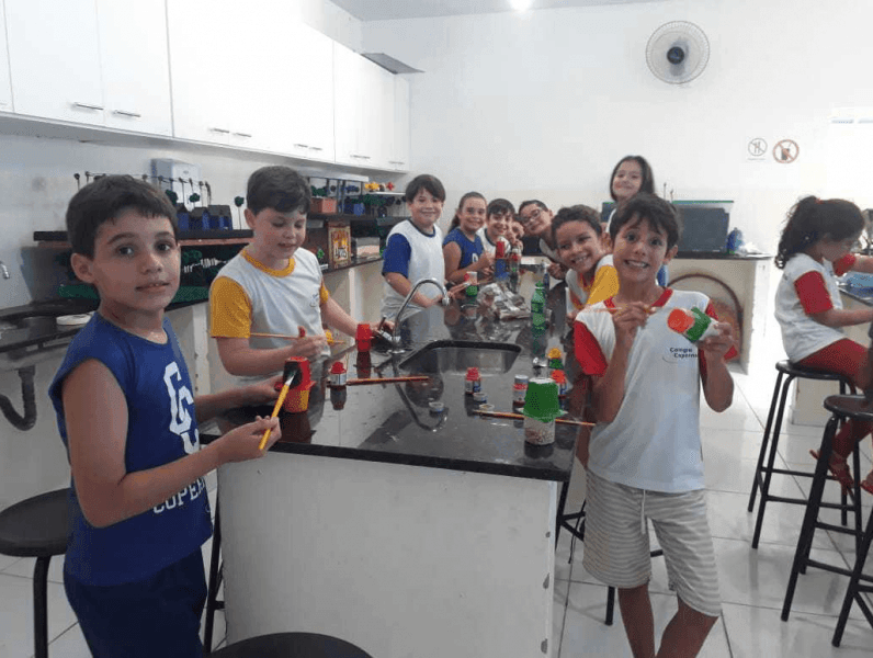 Instrumento Musical com Material ...